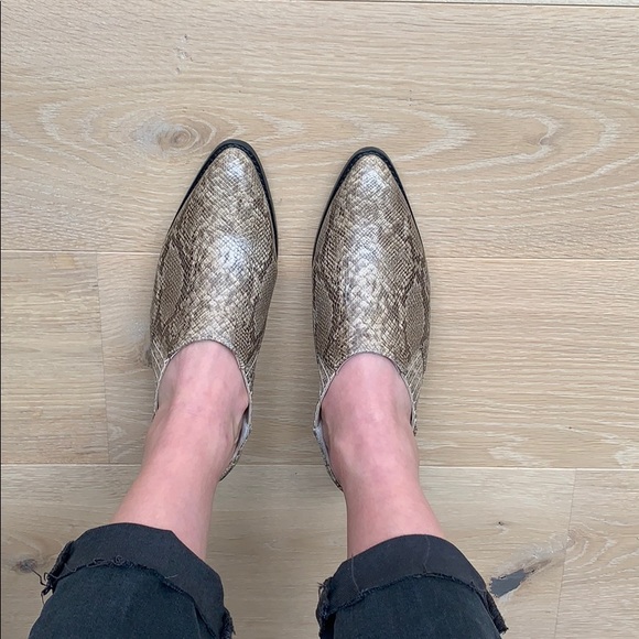 Size 6.5 - Raye Derby Heel - Taupe - like new - Picture 5 of 8